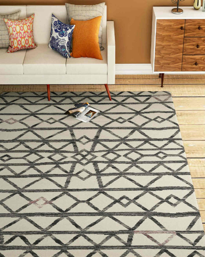IVORY CHARCOAL TRIBAL DHURRIE
