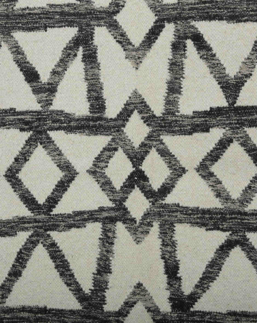 IVORY CHARCOAL TRIBAL DHURRIE