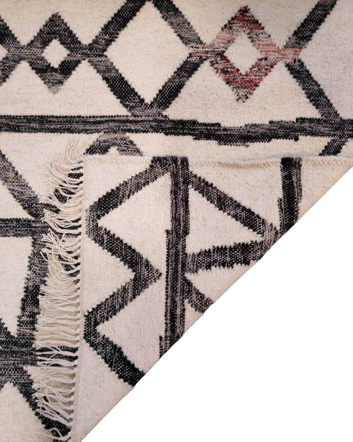 IVORY CHARCOAL TRIBAL DHURRIE