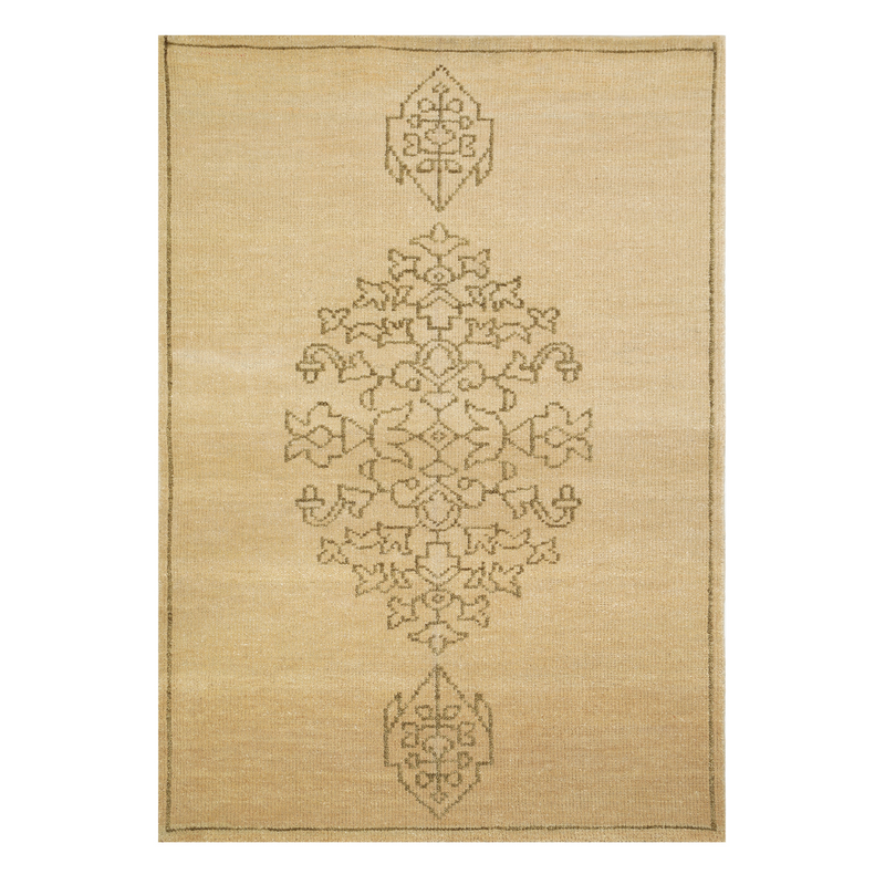 BEIGE TRADITIONAL CARPET