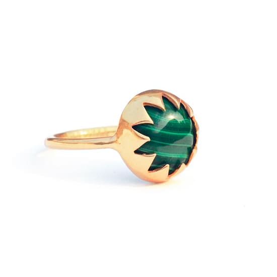 MALACHITE CABOCHON STONE RING