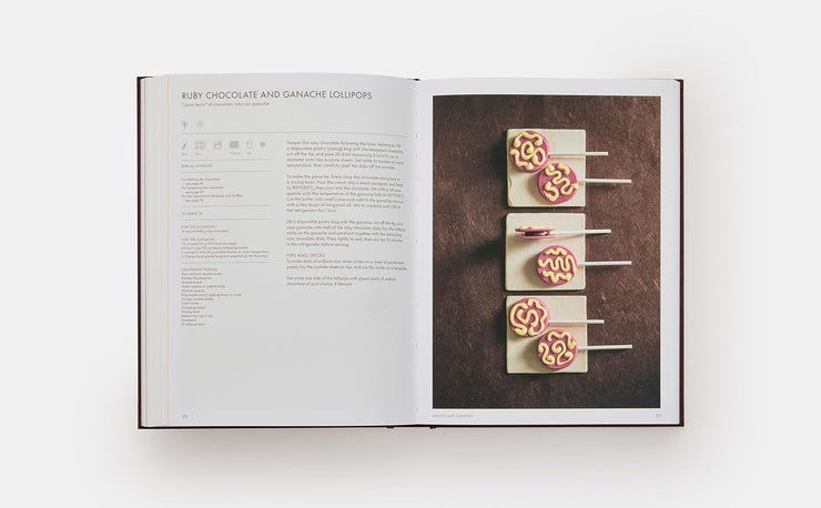 The Chocolate Spoon: Italian Sweets from the Silver Spoon Book