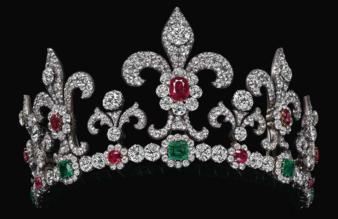 Divine Jewels: The Pursuit of Eternal Beauty Book