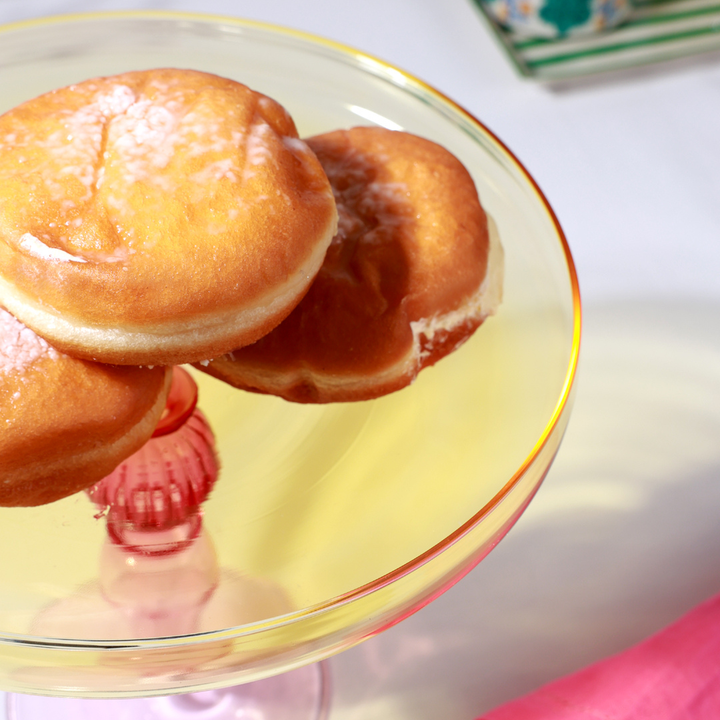 Sole' Cake Stand (e with a macron)