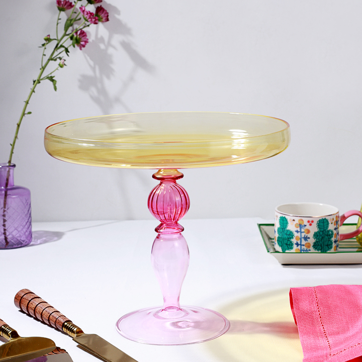Sole' Cake Stand (e with a macron)