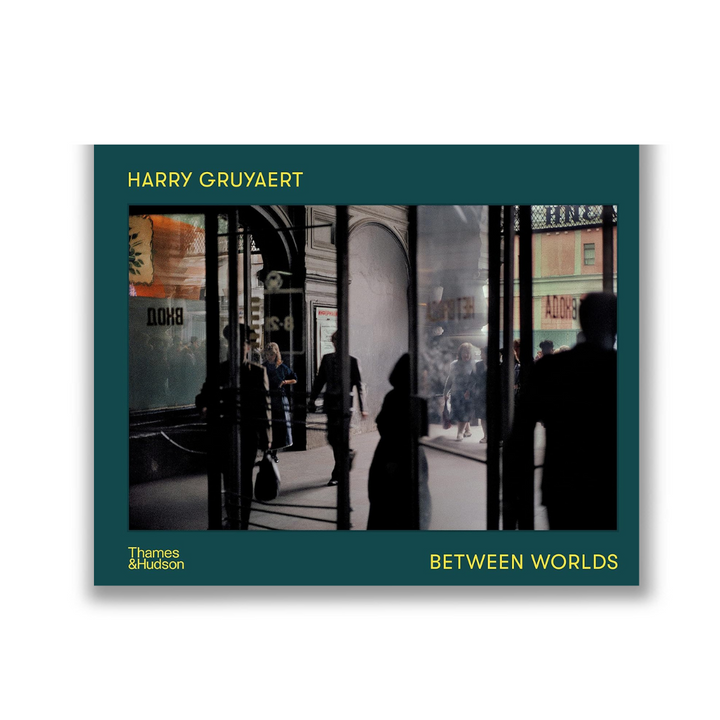 Harry Gruyaert: Between Worlds: Media Art from the Kramlich Collection, I Book