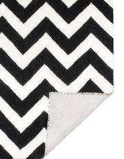 BLACK IVORY CHEVRON MODERN CARPET