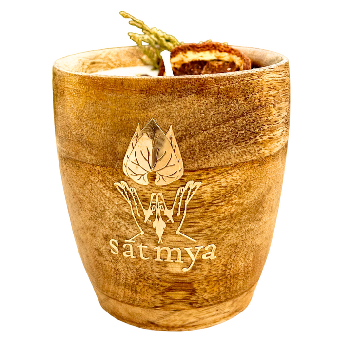 Satmya Candle