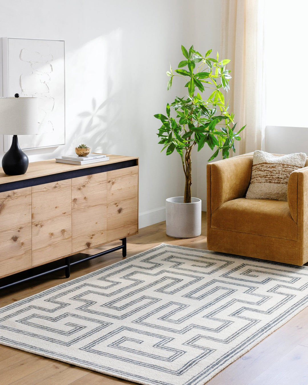 GREY AND IVORY GEOMETRIC CARPET