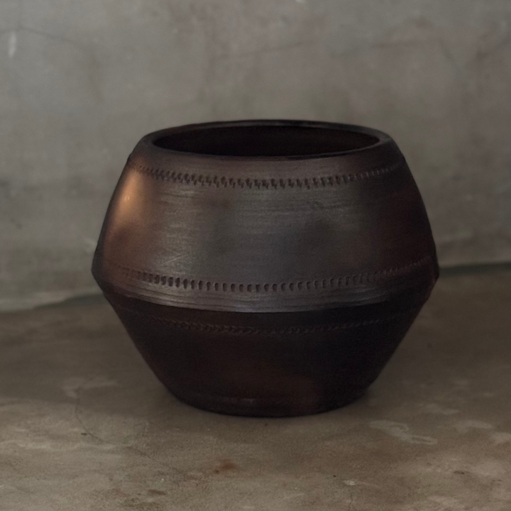 Taperred Terra Ash Planter