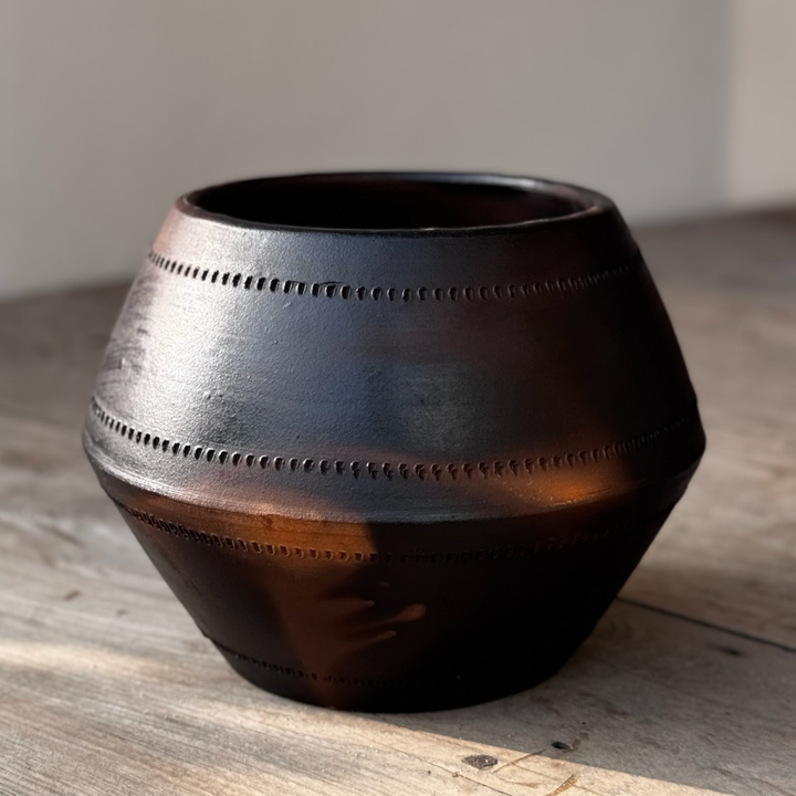 Taperred Terra Ash Planter