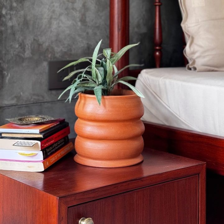 Ondulee Planter