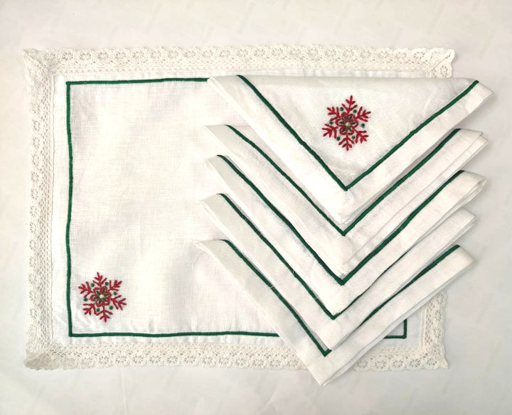 Placemat and Napkins - Snowflake