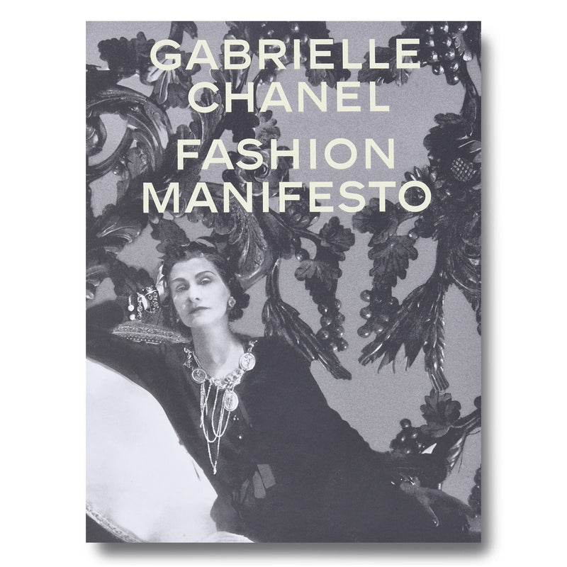 GABRIELLE CHANEL: FASHION MANIFESTO BOOK