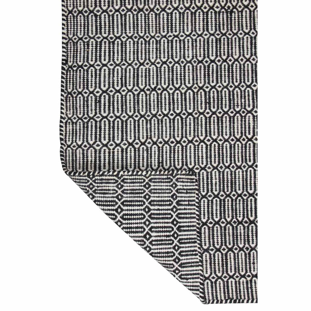 BLACK AND WHITE GEOMETRIC HAND WOVEN DHURRIE