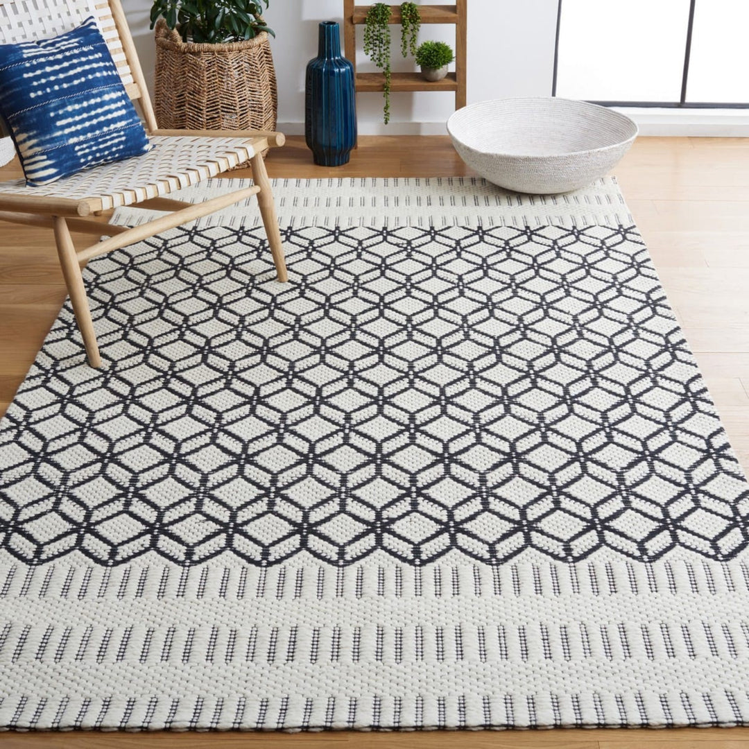 IVORY AND BLACK KILIM HAND WOVEN DHURRIE