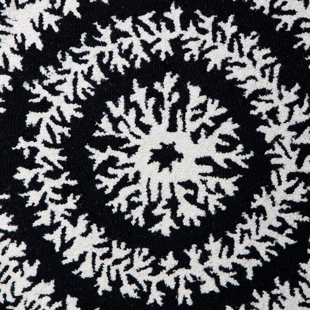 BLACK AND WHITE FLORAL HAND TUFTED CARPET