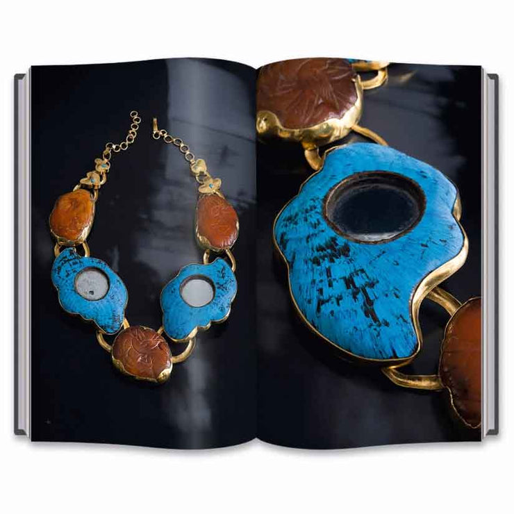 Untamed Encounters: Contemporary Jewelry from Extraordinary Gemstones BOOK