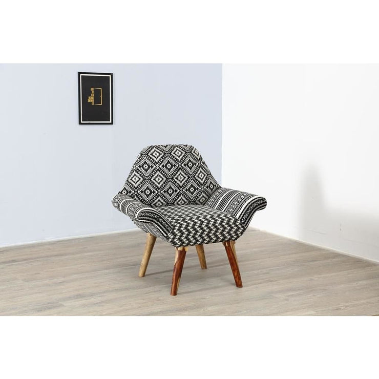 BOWING ACCENT CHAIR